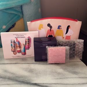 Ipsy bag W/ highlighter, blush & setting powder